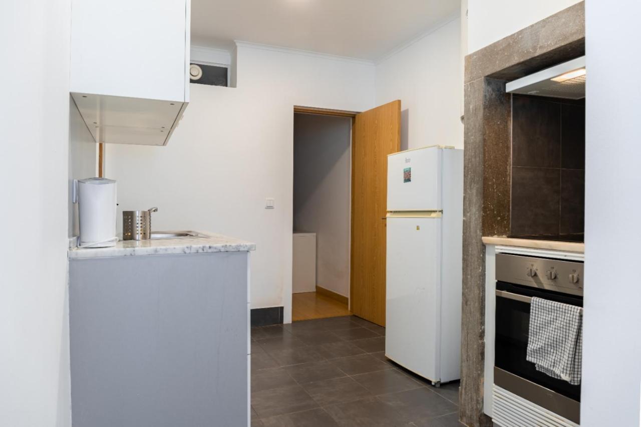 Entrecampos - Two Bedroom Apartment With Terrace Lisbon Luaran gambar